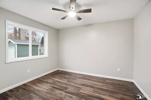 Bedroom - 12850 Crane, Carleton, MI 48117 photo 1 of 7
