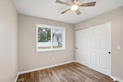 Bedroom - 12850 Crane, Carleton, MI 48117 photo 5 of 7