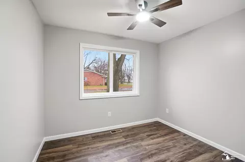 Bedroom - 12850 Crane, Carleton, MI 48117 photo 6 of 7