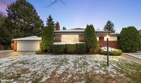 17766 Veronica, Eastpointe, MI 48021