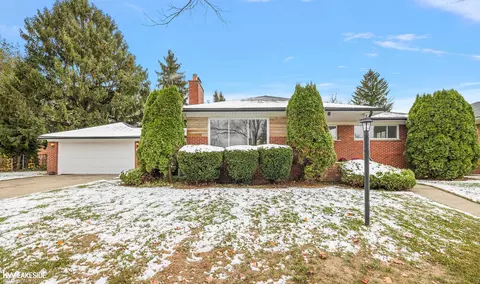 17766 Veronica, Eastpointe, MI 48021 photo 2