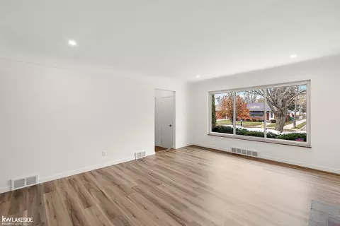 17766 Veronica, Eastpointe, MI 48021 photo 8