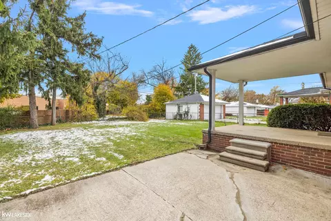 17766 Veronica, Eastpointe, MI 48021 photo 41