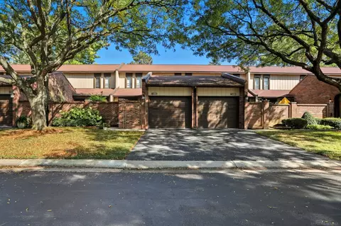 1105 Kirts #C, Troy, MI 48084