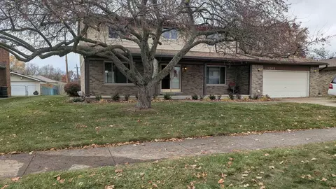 40203 Vincenzia, Clinton Township, MI 48038
