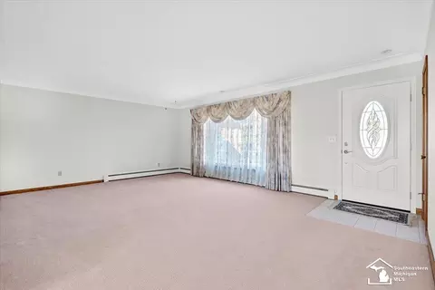 Living - 33 Calvin, Monroe, MI 48162 photo 3 of 5