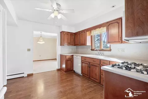 Kitchen - 33 Calvin, Monroe, MI 48162 photo 2 of 3
