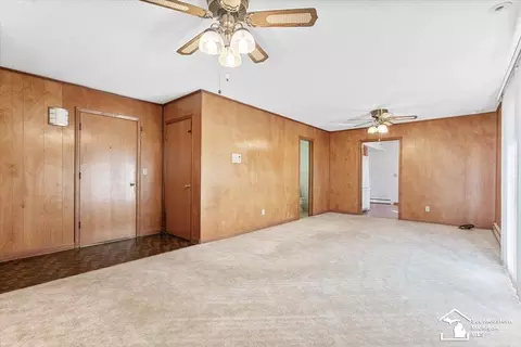 Living - 33 Calvin, Monroe, MI 48162 photo 4 of 5