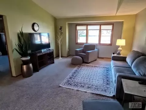 Living - 533 Bartlett, Gladwin, MI 48624 photo 2 of 2
