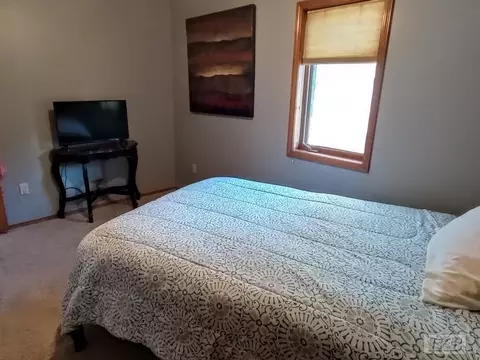 Bedroom - 533 Bartlett, Gladwin, MI 48624 photo 2 of 3