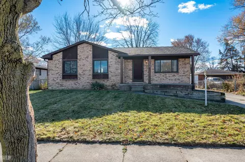 13696 Harthill, Warren, MI 48089