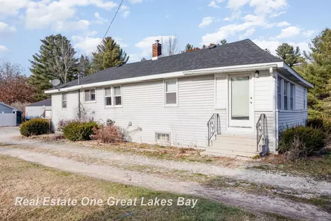2618 Arenac State, Standish, MI 48658