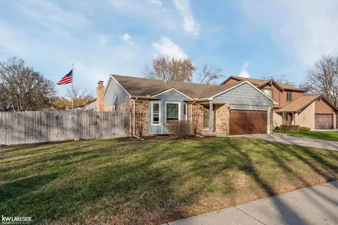 15867 Van Meter, Macomb, MI 48044 photo 3