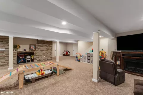 15867 Van Meter, Macomb, MI 48044 photo 24