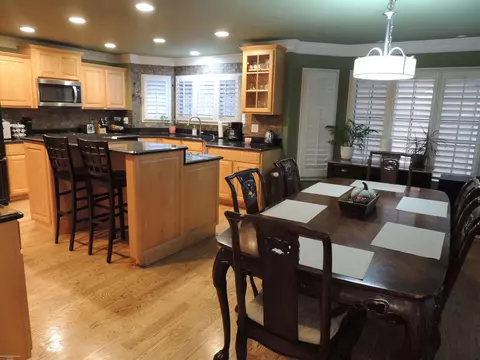 Kitchen - 16200 Thames, Macomb, MI 48042 photo 3 of 10