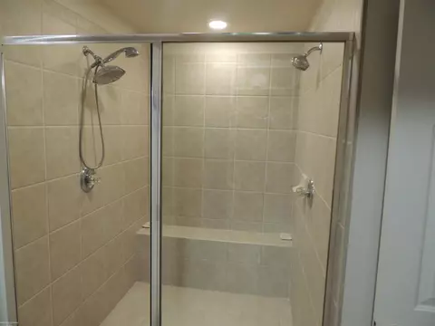 Bath - 16200 Thames, Macomb, MI 48042 photo 4 of 9