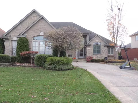 Exterior - 16200 Thames, Macomb, MI 48042 photo 2 of 4