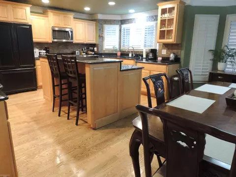 Kitchen - 16200 Thames, Macomb, MI 48042 photo 1 of 10