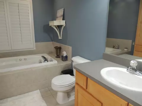 Bath - 16200 Thames, Macomb, MI 48042 photo 2 of 9