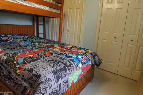 Bedroom - 16200 Thames, Macomb, MI 48042 photo 2 of 4