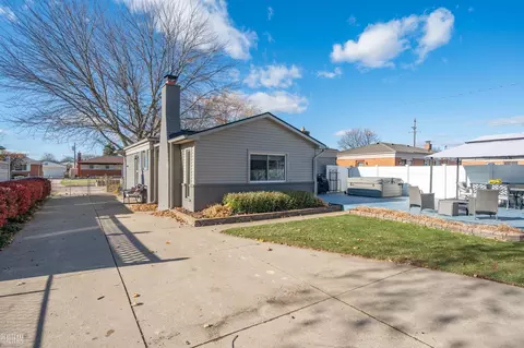 Exterior - 32840 Eiffel, Warren, MI 48088 photo 7 of 9