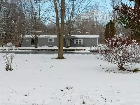 6376 E Ravenswood, Smiths Creek, MI 48074