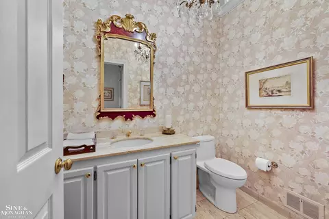 Bath - 59 Fordcroft, Grosse Pointe Shores, MI 48236 photo 5 of 7