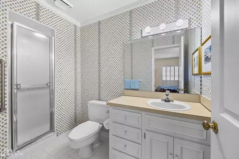 Bath - 59 Fordcroft, Grosse Pointe Shores, MI 48236 photo 3 of 7