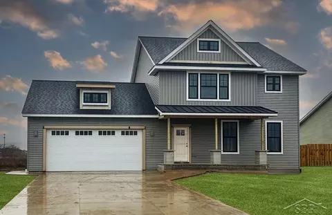 8657 Foxtail Trl, Freeland, MI 48623