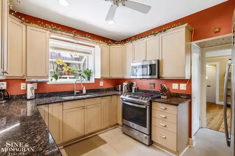 432 Calvin, Grosse Pointe, MI 48236 photo 9