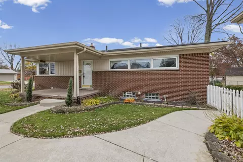 22548 Spitzley, Clinton Township, MI 48035