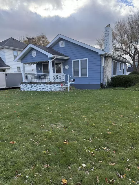 1402 Woodcroft, Flint, MI 48503