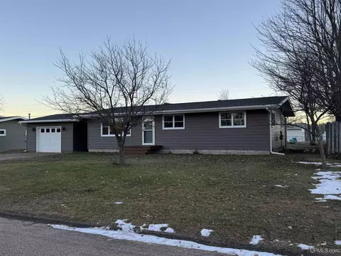 1755 S Rose, Ishpeming, MI 49849
