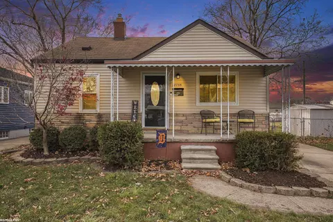 28735 Maple, Roseville, MI 48066