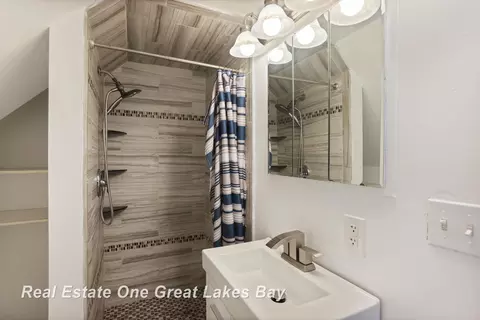 Bath - 334 Main, Sterling, MI 48659 photo 1 of 1