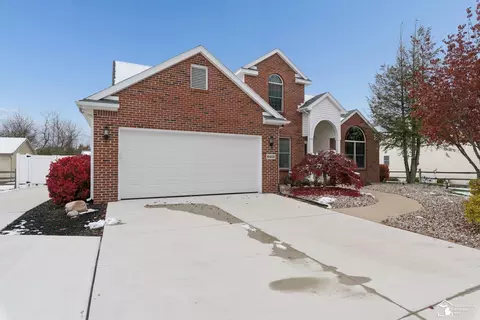 Exterior - 8415 Wolverine, Temperance, MI 48182 photo 2 of 7