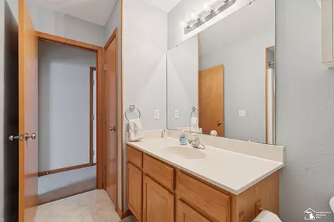 Bath - 8415 Wolverine, Temperance, MI 48182 photo 6 of 6