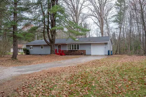 1155 N Meridian, Sanford, MI 48657