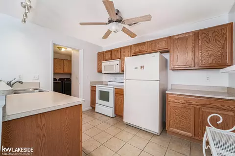 Kitchen - 45687 Cagney, Macomb, MI 48044 photo 1 of 2