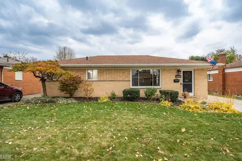 8258 Linda, Warren, MI 48093