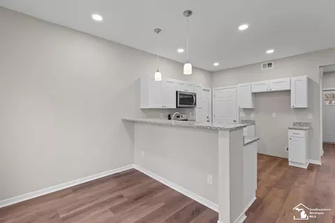 Kitchen - 146 Budlong, Adrian, MI 49221 photo 5 of 5