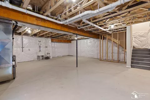 Other - 146 Budlong, Adrian, MI 49221 photo 5 of 9