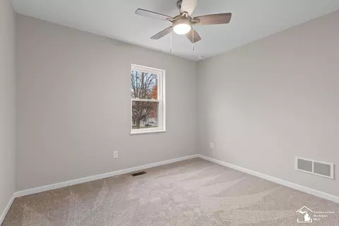 Bedroom - 146 Budlong, Adrian, MI 49221 photo 2 of 5