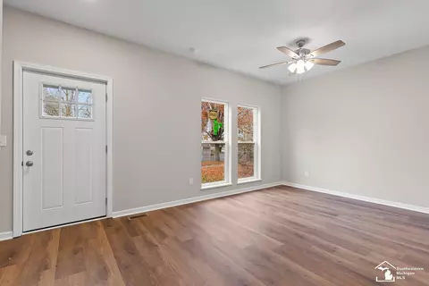 Living - 146 Budlong, Adrian, MI 49221 photo 8 of 10