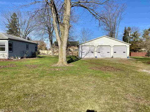 Exterior - 203 E Kempf, Capac, MI 48014 photo 2 of 8