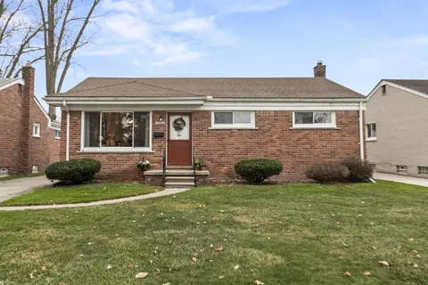 23312 Brookdale, Saint Clair Shores, MI 48082
