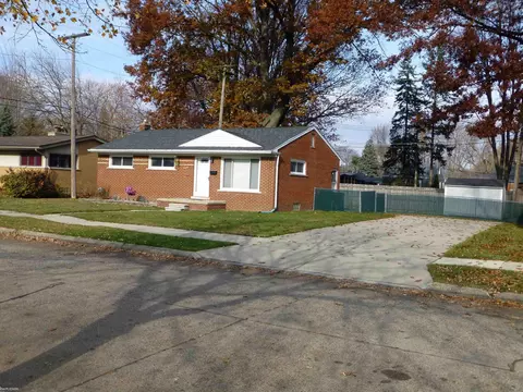 21201 Gordon, Saint Clair Shores, MI 48081