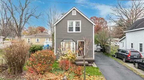 2419 Fordham, Keego Harbor, MI 48320