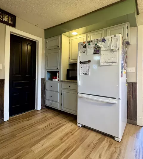 7684 W Beard, Perry, MI 48872 photo 9