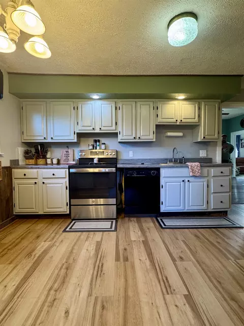 7684 W Beard, Perry, MI 48872 photo 10